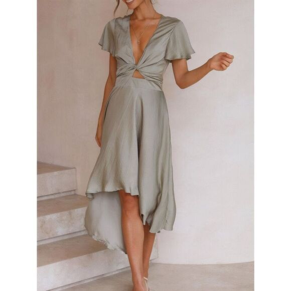 Cute Plunge Flutter Sleeve Sateen Midi Dress Sz Medium In Sage - Picture 1 of 4